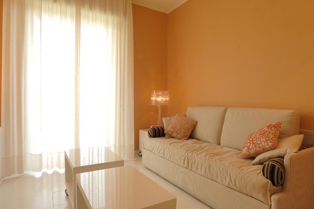 Residence Oliveto Ceriale Rum bild