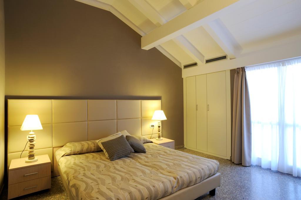 Residence Oliveto Ceriale Rum bild