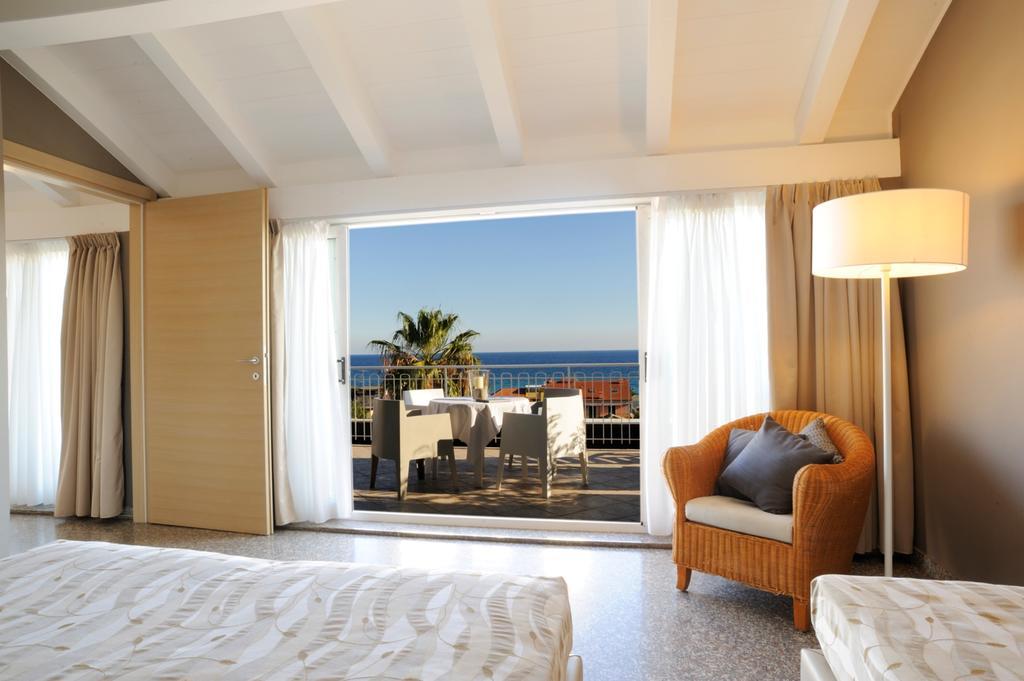 Residence Oliveto Ceriale Rum bild