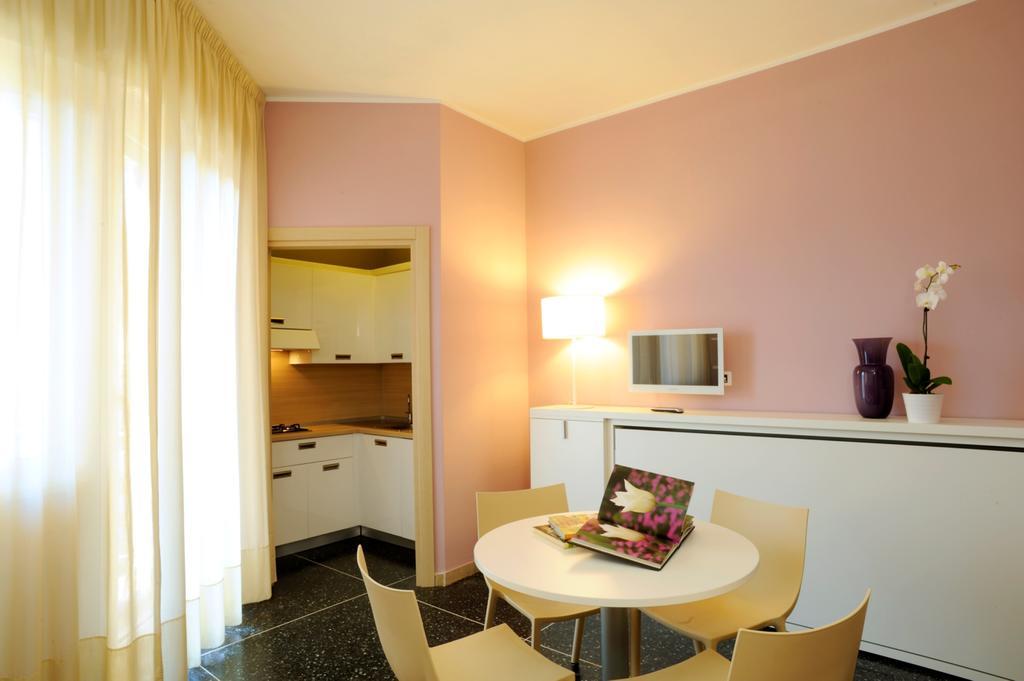 Residence Oliveto Ceriale Rum bild